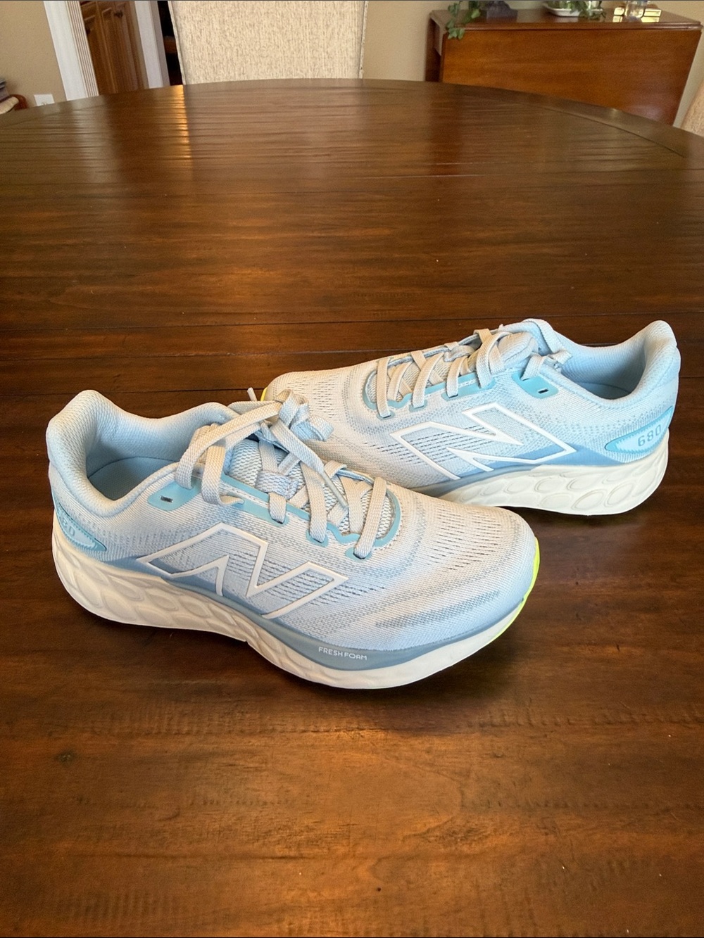 New Balance Blue 680 Woman US 7 ACS
